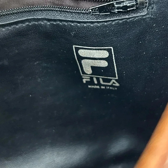 Vintage FILA  made in Italy leather crossbody bag - Picture 11 of 15